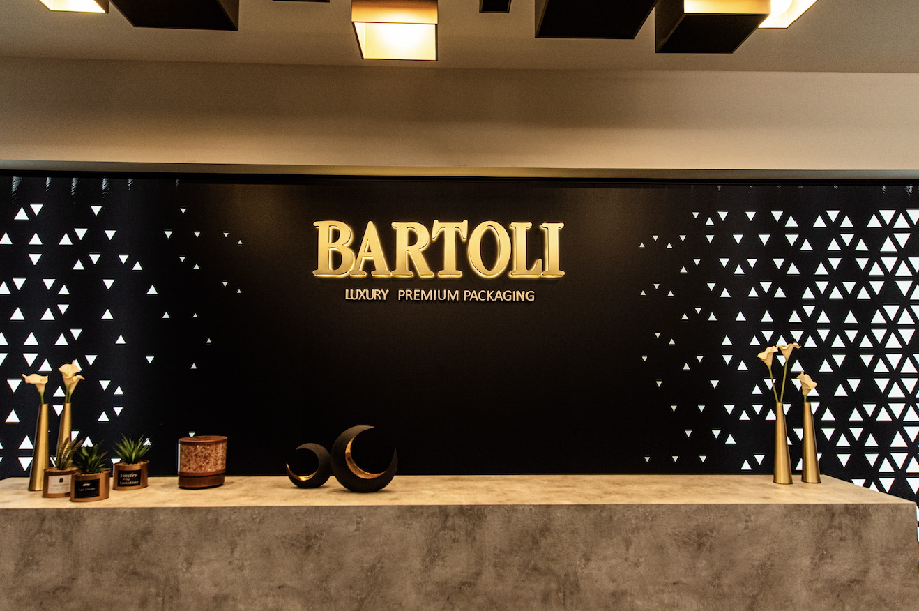 artoli luxury premium packaging reception area