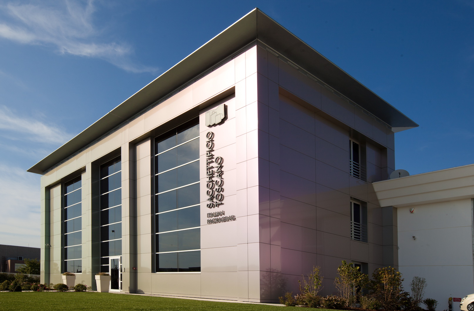 sacchettificio toscano minini packaging headquarters building