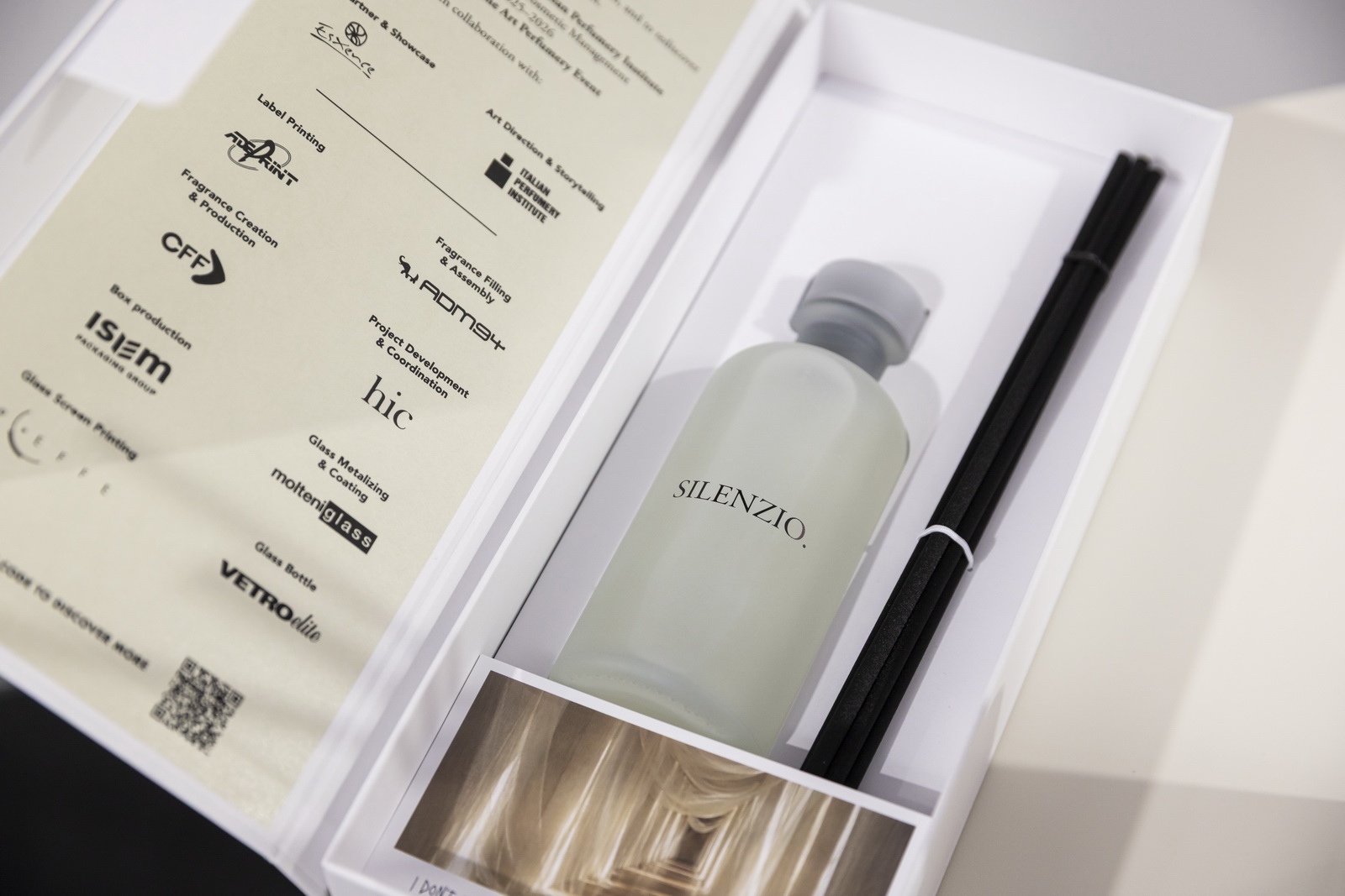 SILENZIO luxury pack fullset ISEM Packaging Group